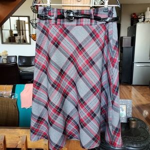 East5th plaid lined full swing skirt